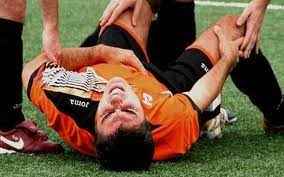 
	پاورپوینت صدمات ودرمانهای اولیه ورزشی
