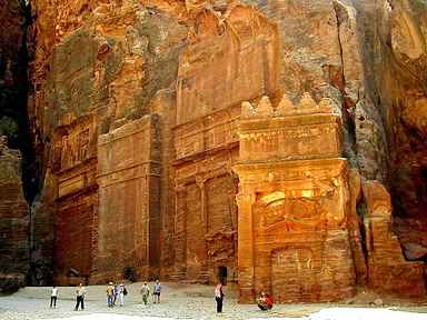 
	پاورپوینت شهر پترا در اردن، يكي از عجايب هفتگانه جديد جهان
