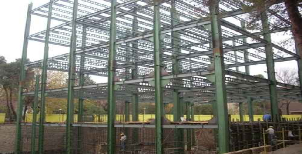 دانلود پاورپونت اجرا و معرفی اسکلت فلزی ساختمان و ساختمان های فولادی همراه با تصویر های اجرایی