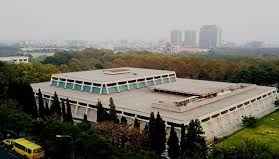 
	پاورپوینت تحلیل بنای موزه فرش
