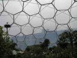 
	جزوه آموزشی انواع سازه های فضاکار و کاربرد آن ها در معماری
