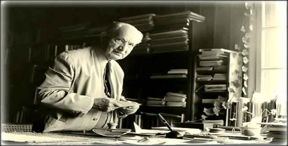 
	تحقیق بررسی تفکر هایدگر در معماری‎
