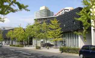 
	پاورپوینت تحلیل مجتمع مسکونی دانی بروک
