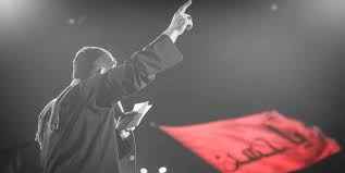 
	پاورپوینت توصیه های رهبری به مداحان اهل بیت (ع)
