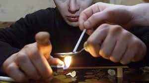 
	پاورپوینت وابستگی به مواد
