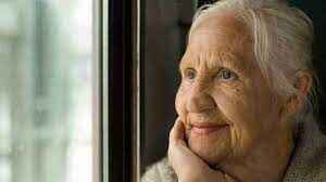 
	پاورپوینت بررسی رابطه سن و سالمندی از دیدگاه روانشناسی
