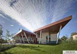 
	پاورپوینت معماری مجموعه ورزشی چند منظوره شهر مسکو
