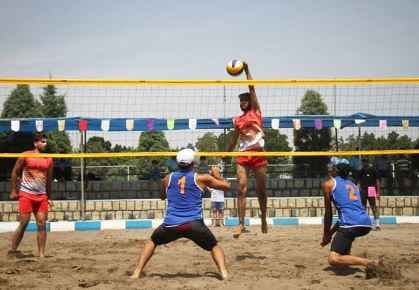 
	پاورپوینت والیبال ساحلی
