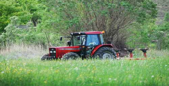 
	پاورپوینت طرح توجیهی خدمات مکانیزاسیون کشاورزی
