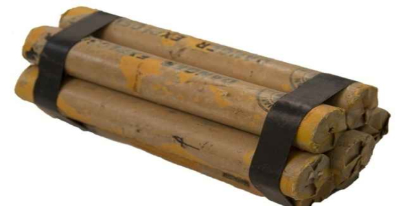 
	تحقیق ماده منفجره
