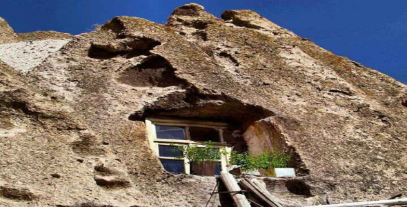 
	تحقیق حمام هاي صخره اي آذربايجان شرقي (تبريز)
