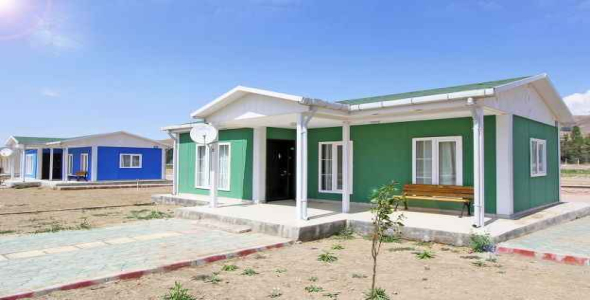 
	پاورپوینت سازه های پیش ساخته
