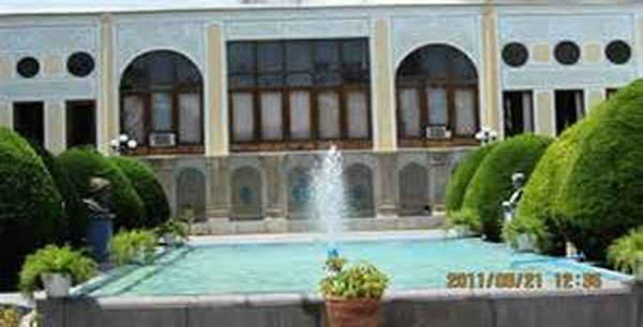     پاورپوینت موزه هنرهای معاصر - فروشگاه فایل
