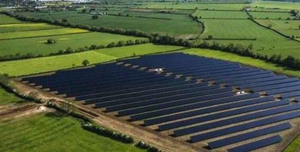 
	پاورپوینت بررسی کشت و صنعت و دامپروری مغان
