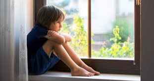 
	پاورپوینت پدیده گوشه گیری در کودکان
